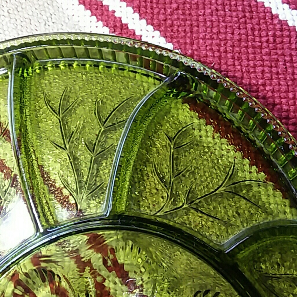 Vintage Indiana Green Glass Serving Platter - Picture 4 of 6